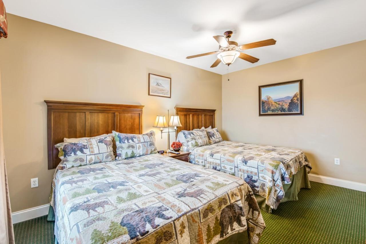 Summit Manor Condos Unit B3052 แกตลิงเบิร์ก ภายนอก รูปภาพ